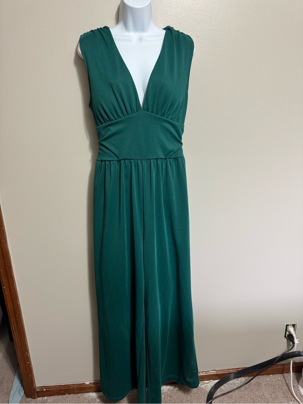 HALARA Emerald Green V-Neck Maxi Dress